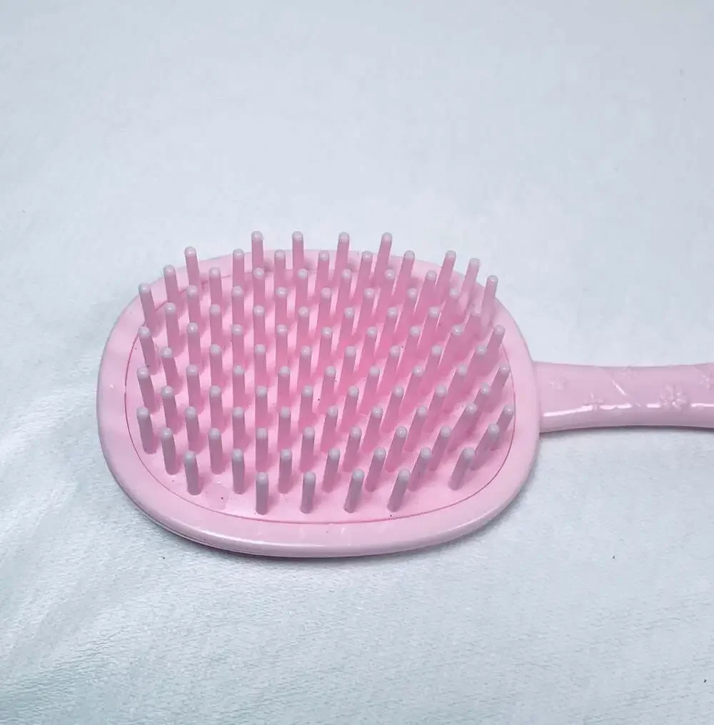Disney’s Tangled Rapunzel’s Pink hair brush